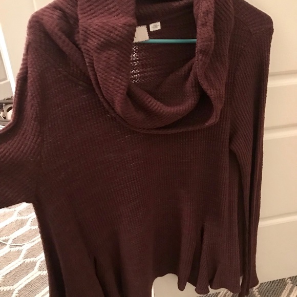 Scoop neck sweater! - Picture 2 of 4